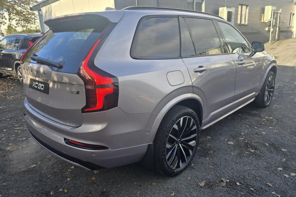 2026 Volvo XC90 L Series Ultra B5 Dark SUV Image 10
