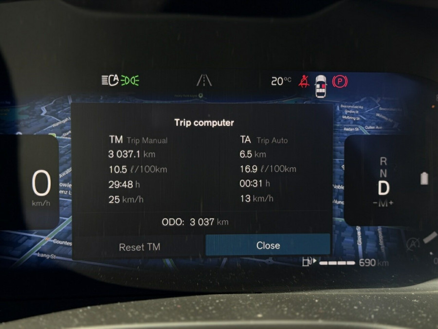 2025 Volvo XC40 XZ Plus B4 SUV Image 18