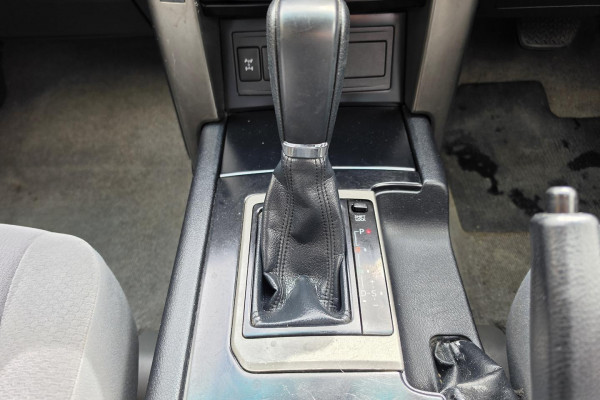 2013 MY14 Toyota LandCruiser Prado GDJ150R GX SUV Image 16