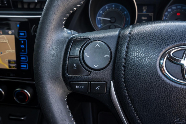 2016 Toyota Corolla ZRE182R SX Hatch Image 12