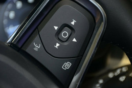 2018 MY19 Volvo XC40 T4 Momentum Suv