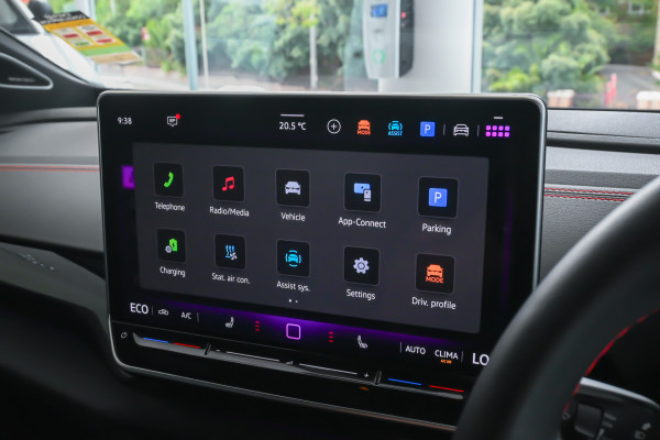 2025 Volkswagen ID. 5 E2 GTX SUV Image 18