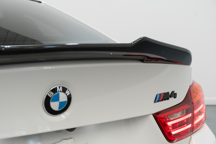2016 BMW M4 Coupe Image 13