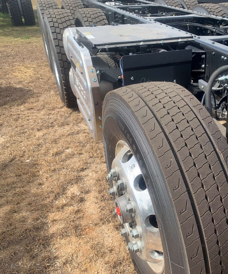 2026 Isuzu FYJ 320-355 AT R51 Cab Chassis Image 23