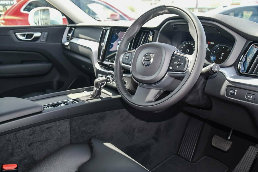 2019 MY20 Volvo XC60 UZ T5 Momentum Suv Image 6