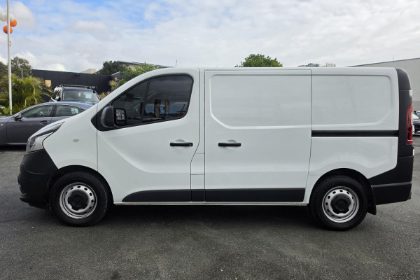 2021 MY22 Mitsubishi Express SN GLX Van Image 10