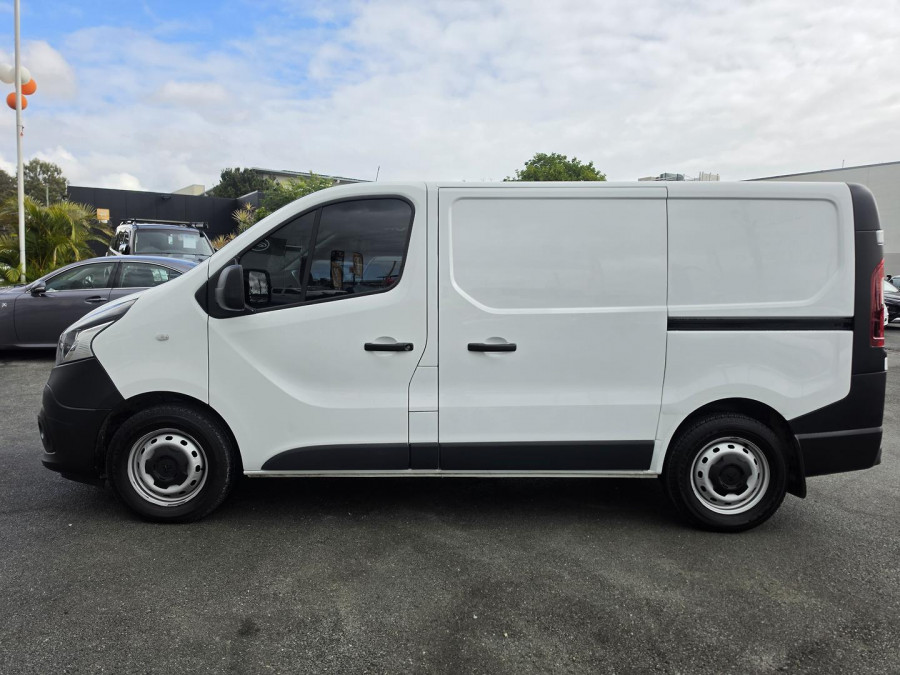 2021 MY22 Mitsubishi Express SN GLX Van Image 10