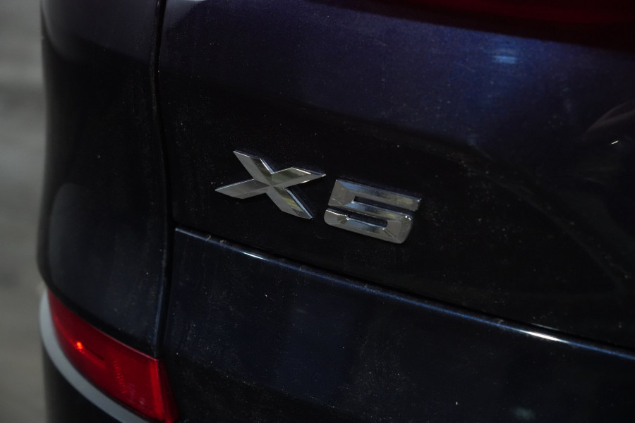 2024 BMW X5 xDrive30d M Sport SUV Image 9