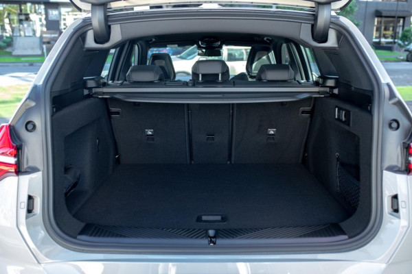 2025 BMW X3 G45 20 xDrive SUV image 11