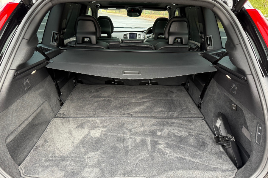 2017 MY18 Volvo XC90 L Series T8 R-Design Wagon Image 7