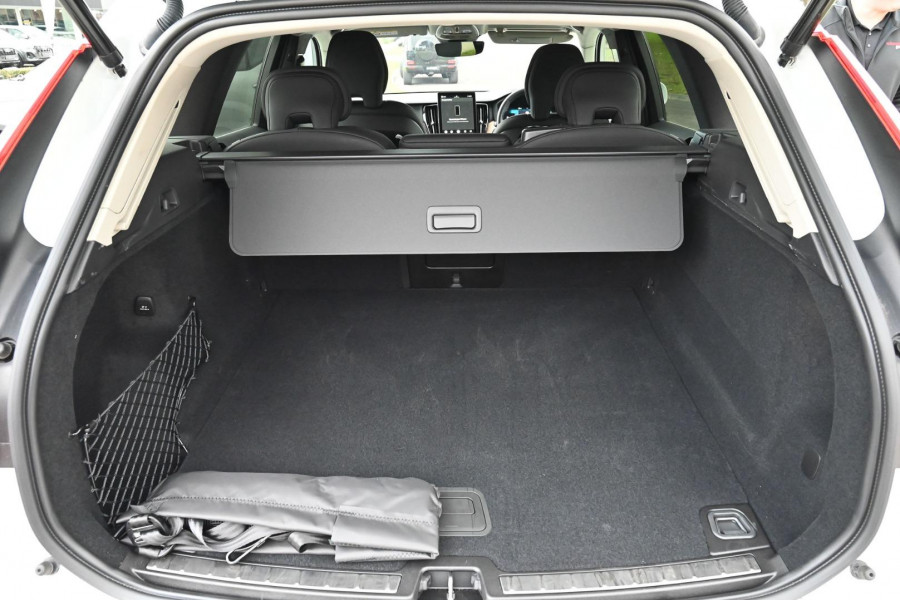 2025 MY26 Volvo XC60 UZ Plus B5 Bright SUV