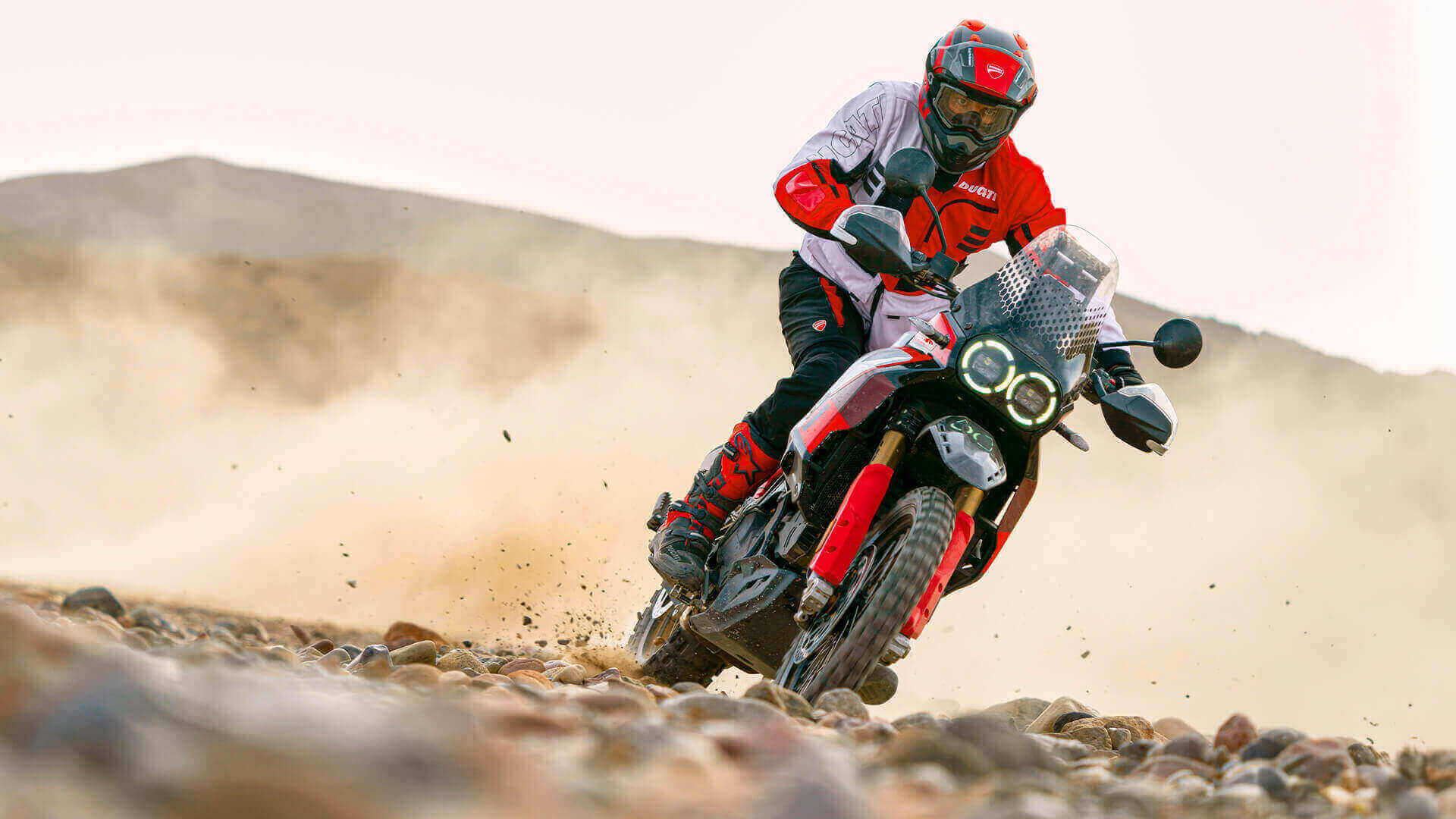 New Ducati DesertX Rally Image