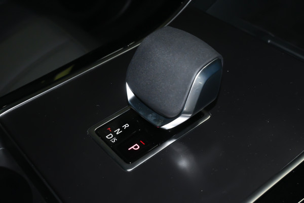 2026 MY5  Land Rover Range Rover Evoque L551 P250 Dynamic SE SUV image 15