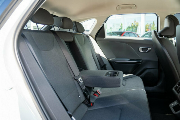 2026 Kia K4 CL4m S Hatch Image 9