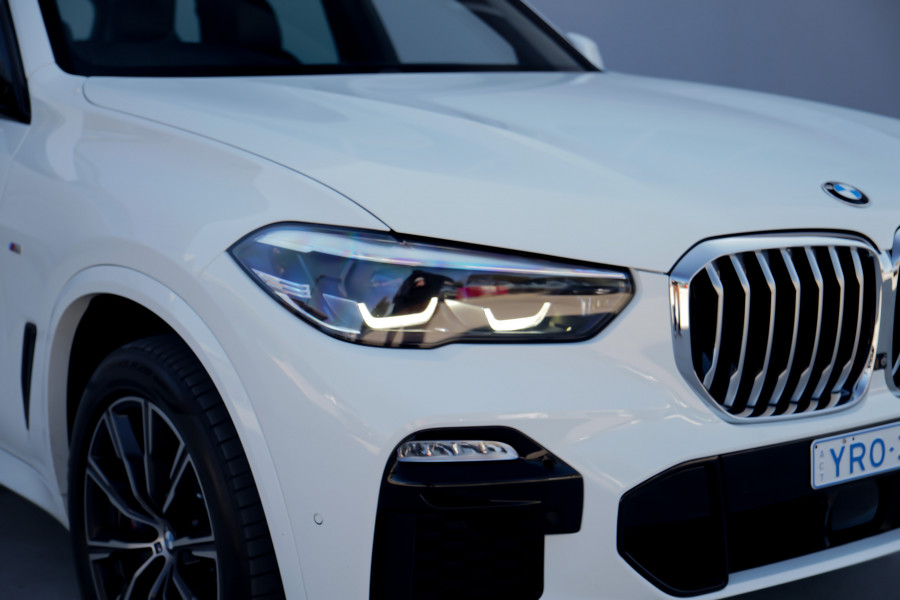 2019 BMW X5 G05 xDrive40i SUV Image 9