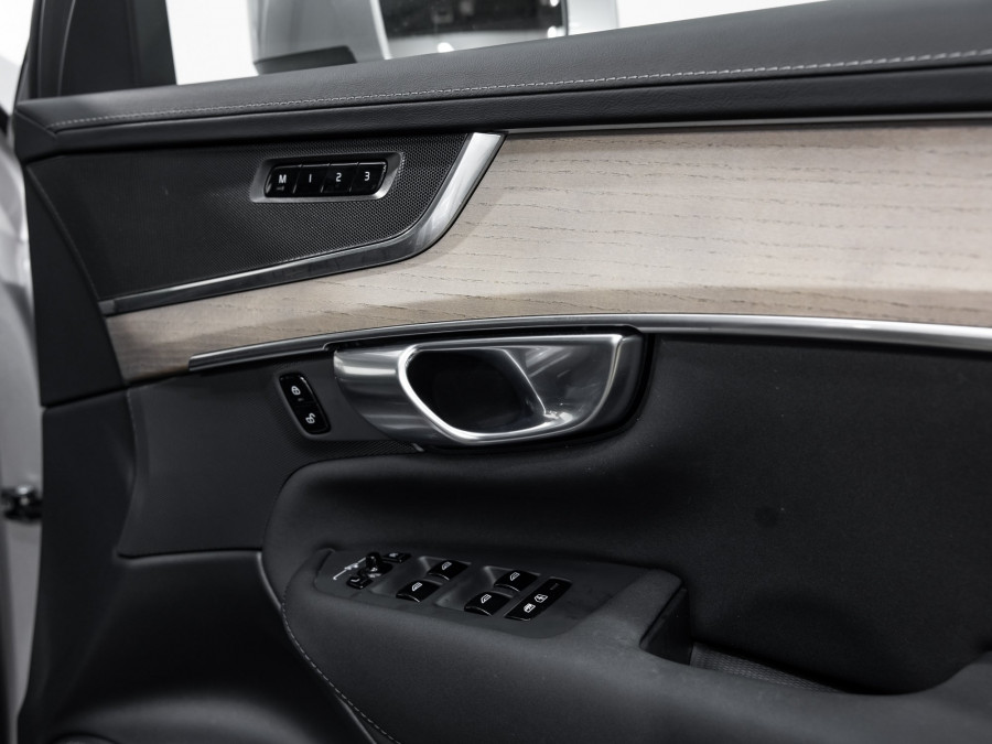2026 Volvo XC90 L Series B5 AWD Plus SUV Image 10