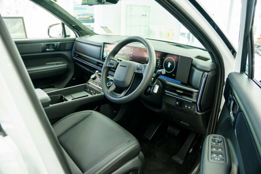 2024 MY25 Hyundai Santa Fe MX5.V1 Hybrid Calligraphy SUV Image 16