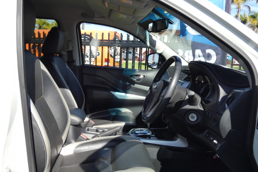 2017 Nissan Navara D23 SERIES II ST 4X4 Ute Image 13