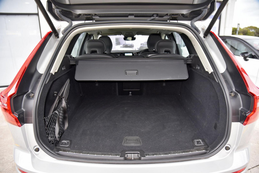 2023 Volvo XC60  Ultimate B5 Bright SUV Image 22