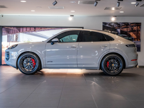 2024 Porsche Cayenne GTS SUV image 6