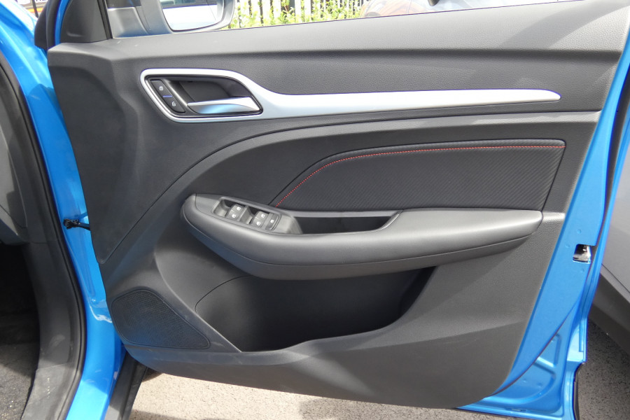 2024 MG ZST S13 ESSENCE SUV Image 16