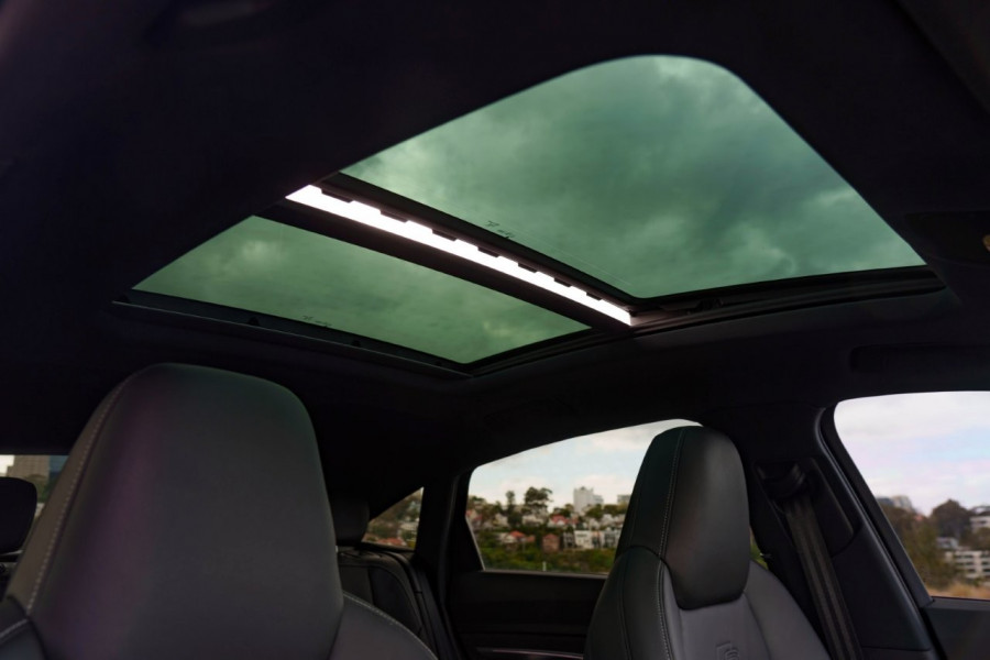 2024 Audi SQ8  GE e-tron SUV Image 12