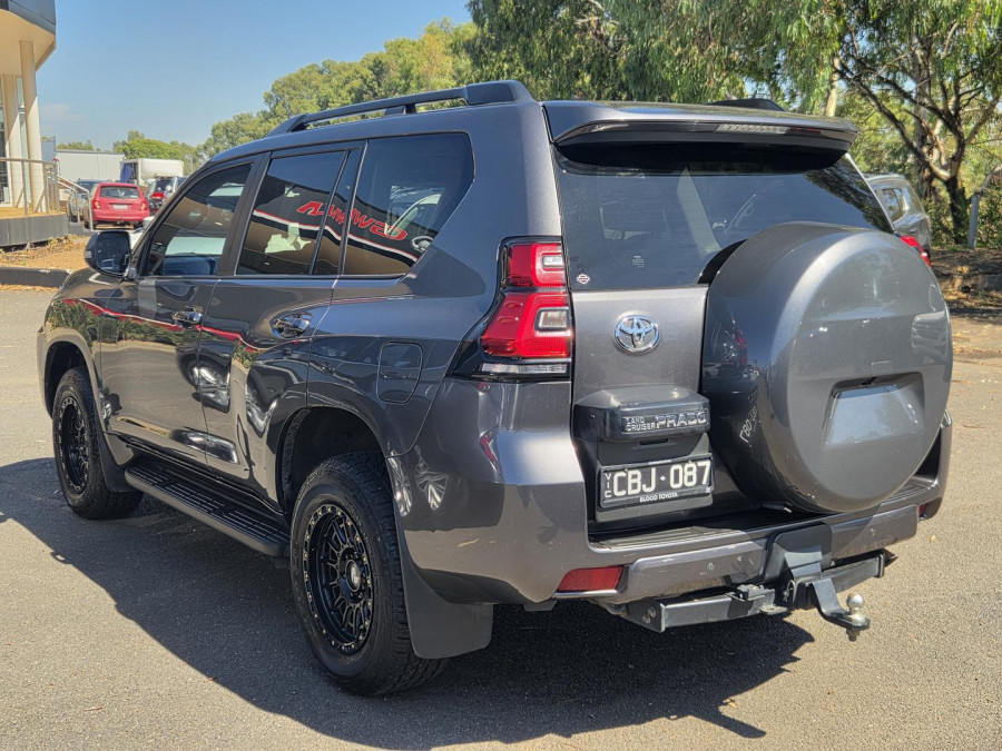 2022 Toyota LandCruiser Prado GDJ150R GXL SUV Image 4