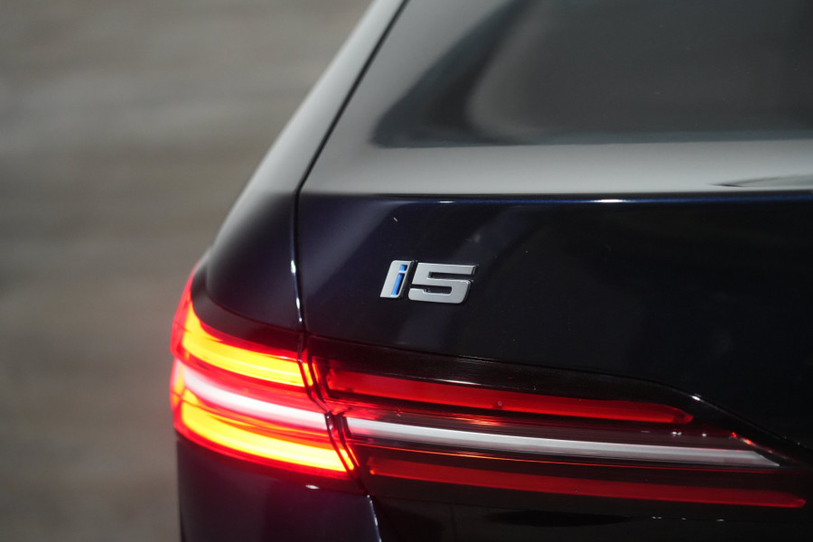 2025 BMW i5 eDrive40 M Sport Sedan