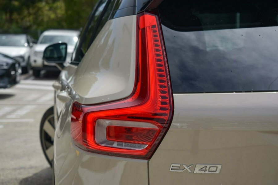 2024 MY25 Volvo EX40 No Series Ultra Twin Motor Performance SUV Image 19