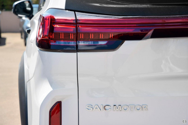 2025 LDV D90 SV9A Executive SUV Image 4
