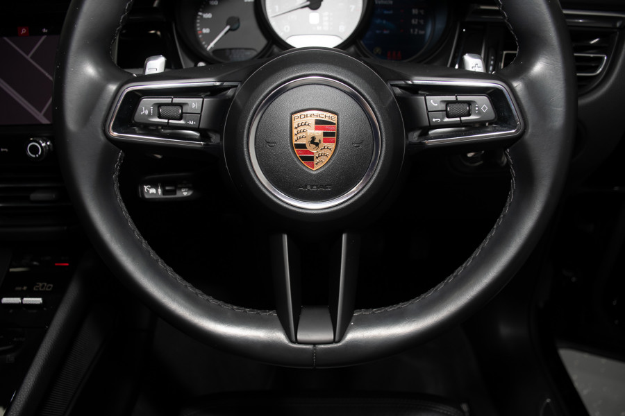 2022 Porsche Macan S SUV Image 16