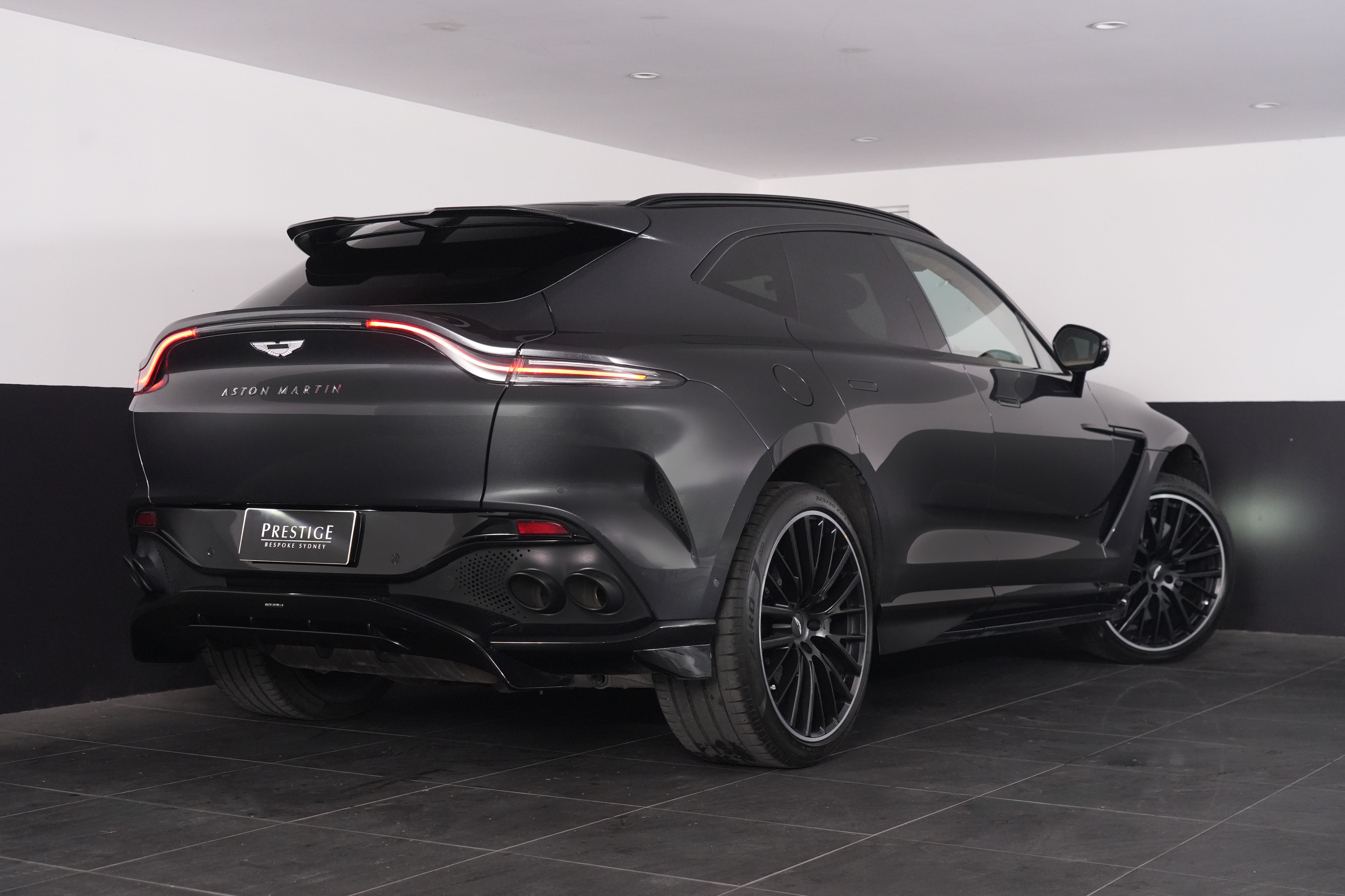 2023 Aston Martin DBX 707 SUV Image 21