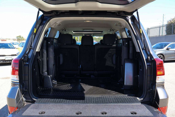 2016 Toyota LandCruiser VDJ200R VX SUV Image 19