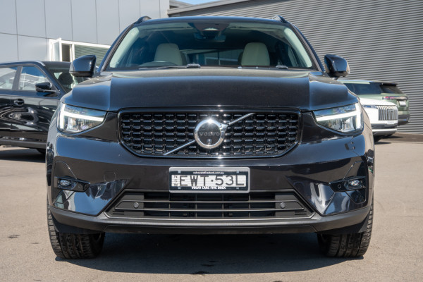 2022 MY23 Volvo XC40 XZ Ultimate B4 Dark SUV Image 4