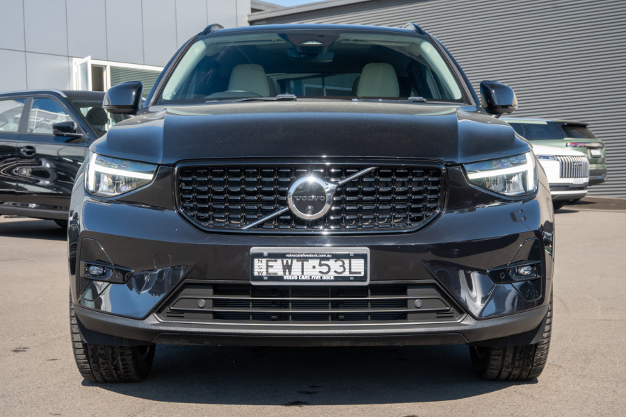 2022 MY23 Volvo XC40 XZ Ultimate B4 Dark SUV Image 4