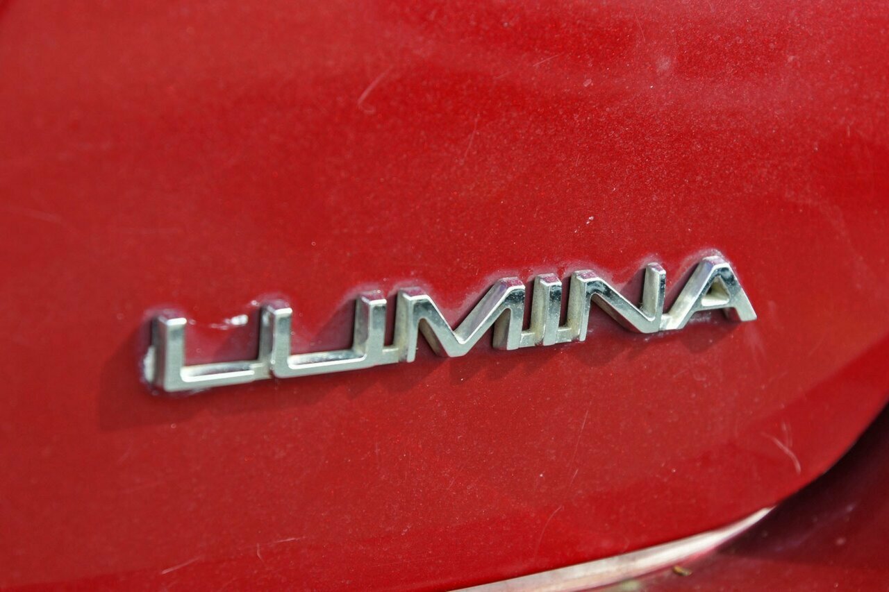 2007 Holden Commodore VE Lumina Sedan Image 8