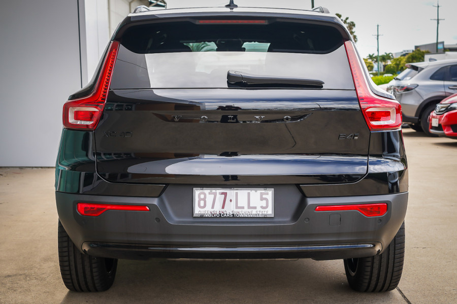 2024 MY25 Volvo XC40 XZ Black Edition SUV Image 8