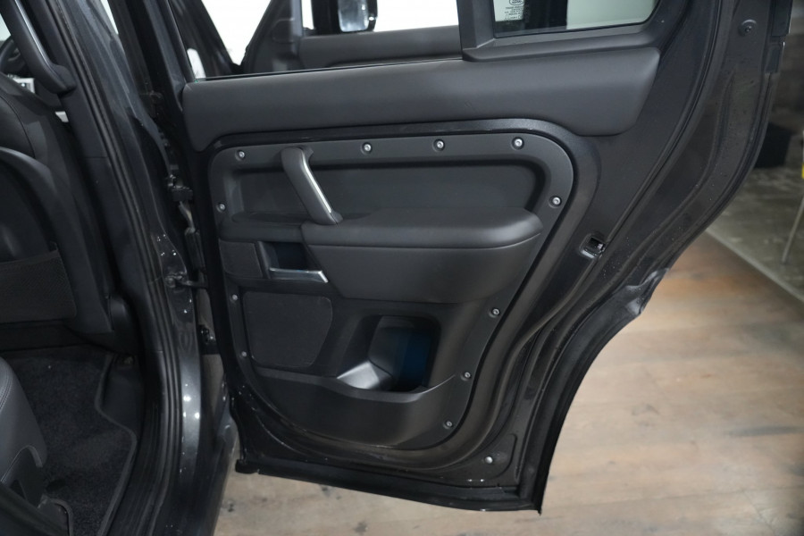2025 Land Rover Defender L663 130 D350 X-Dynamic SE SUV