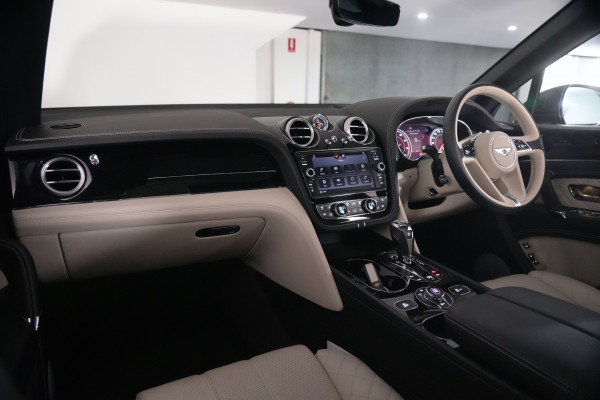 2018 Bentley Bentayga W12 SUV Image 29