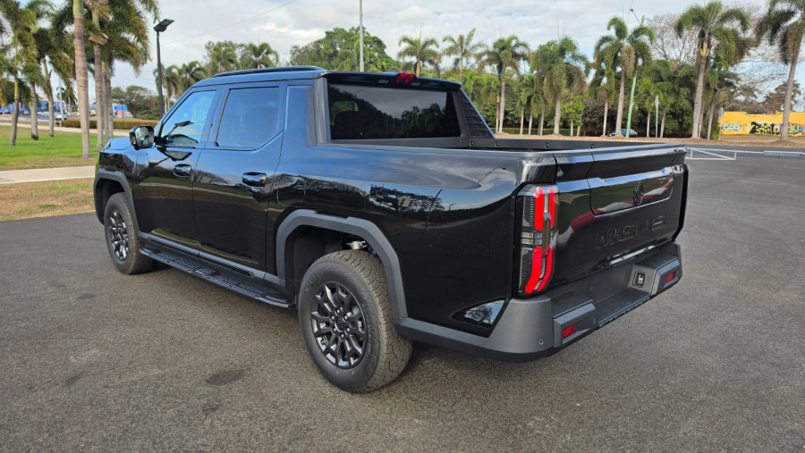 2026 MG U9 EKK1C Black Edition Ute Image 13