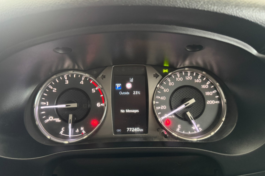 2021 Toyota HiLux GUN126R SR5 Double Cab Chassis Image 16