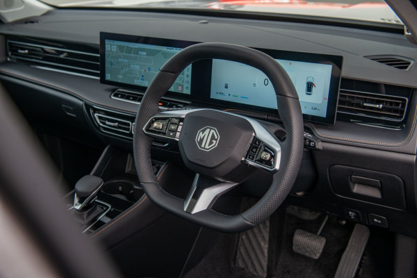 2026 MG HS Essence Hybrid+ SUV Image 10