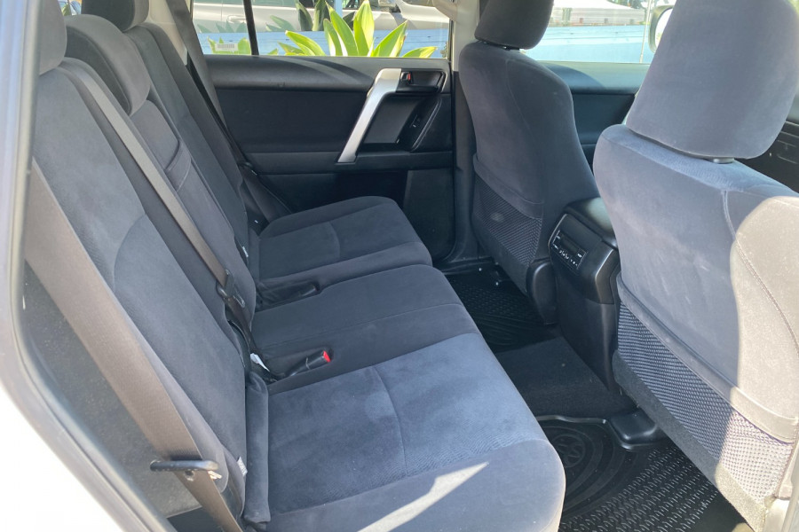 2018 Toyota LandCruiser Prado GDJ150R GXL SUV Image 10