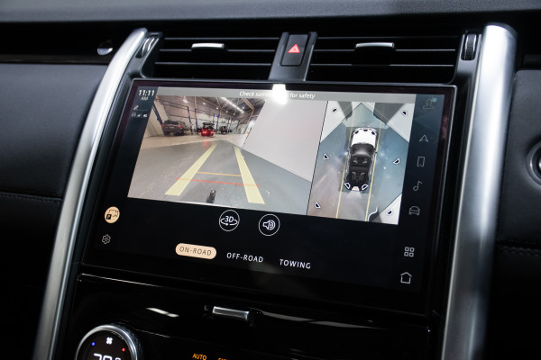2023 Land Rover Discovery Series 5 D300 S SUV Image 19