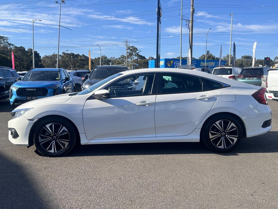 2016 Honda Civic 10th Gen VTi-L Sedan Image 6