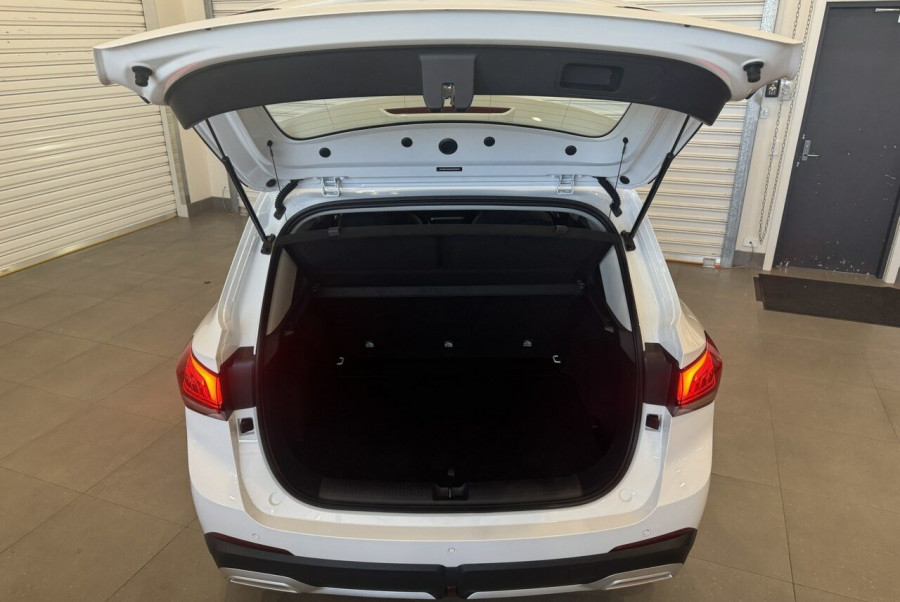 2025 MG ZS ZS32 Essence Turbo SUV Image 6
