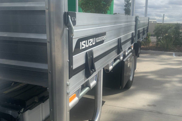 2026 Isuzu  NPR 45/65-175 DT D34 TRADE TRADEPACK Tray Image 5