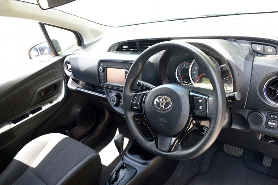 2017 Toyota Yaris NCP130R ASCENT Hatchback Image 4
