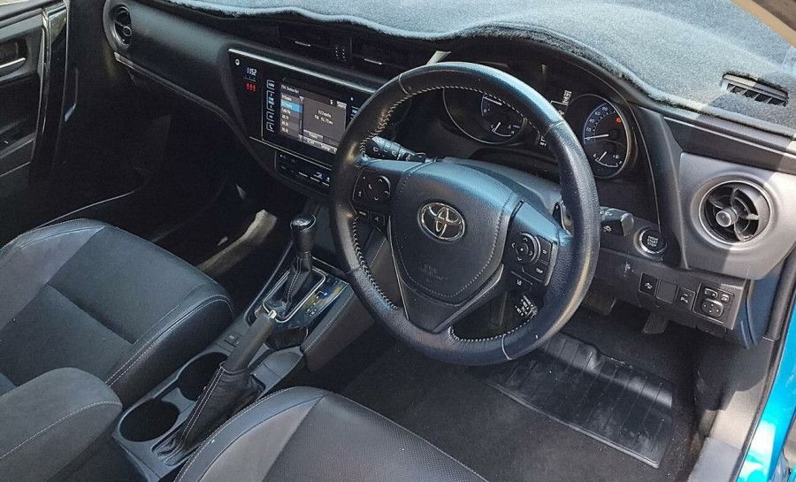 2017 Toyota Corolla ZRE182R ZR Hatch Image 11