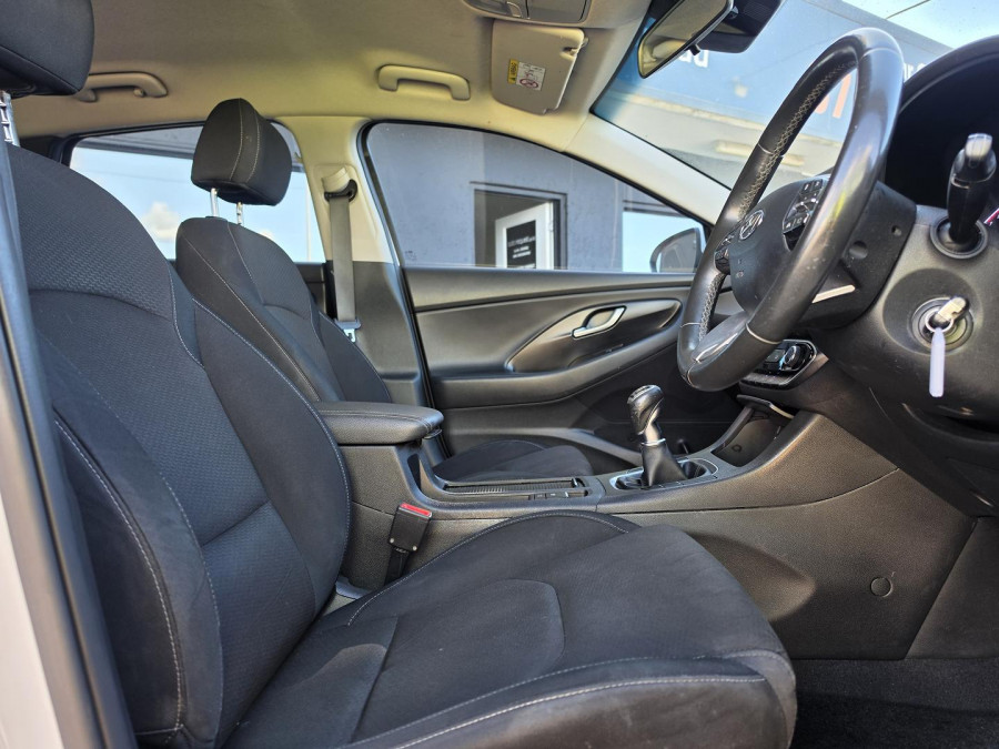 2021 Hyundai i30 PD.V4  Hatch Image 16